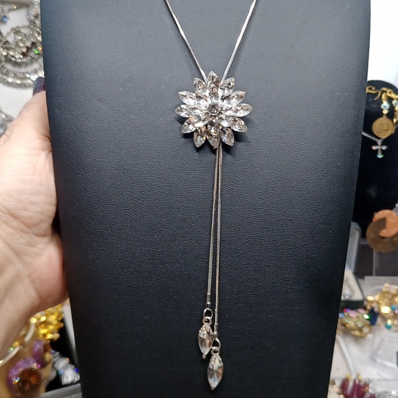 Crystal Lariats necklace flower snowflake shape adjustable - Picture 1 of 6